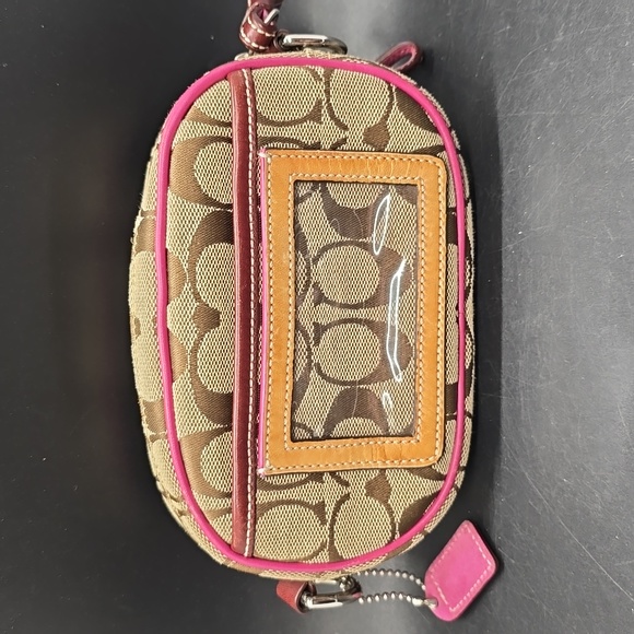 🔥SOLD 🔥Coach Vintage Jacquard Signature "C" Pink Suede Camera Crossbody Bag RARE - Picture 15 of 16